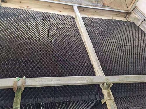 深圳招商银行研发中心冷却塔填料更换、底盘漏水补漏