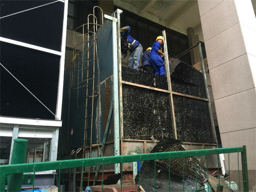 冷却塔?；逑春屠淙此煌；逑捶椒?冷却塔中性清洗办法及注意细节)