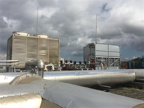 闭式冷却塔选型是偏大点好还是偏小点好呢？