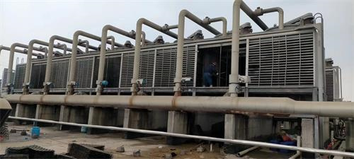 夏季冷却塔运行溢流的原因,冷却塔溢水是为什么？