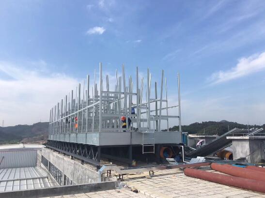 冷却塔都是散件出货现场安装吗？